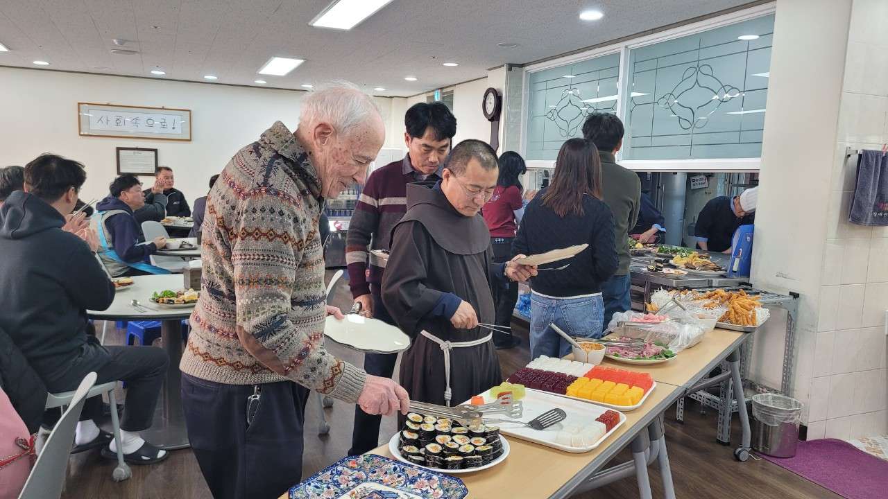 사본 -8_053Ud018svco6jkogrg19mv_vd3dgs.jpg