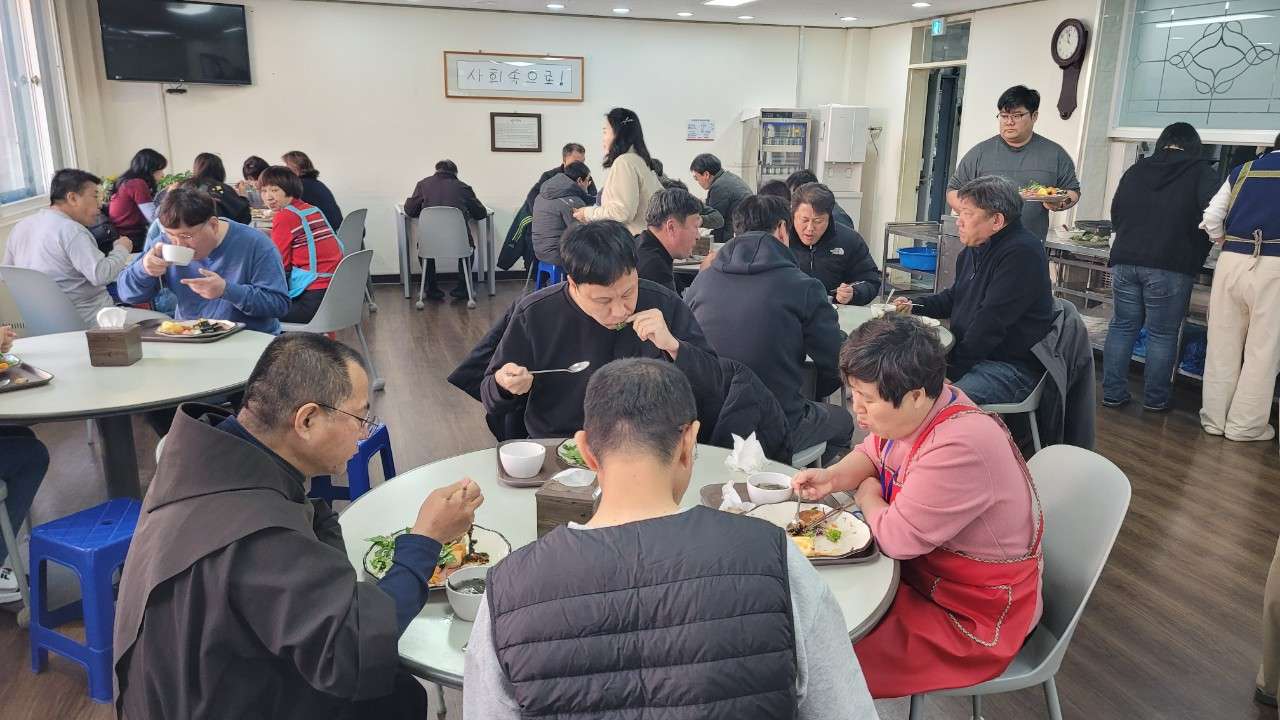 사본 -h_f24Ud018svcx1lgbzozcmfi_vd3dgs.jpg