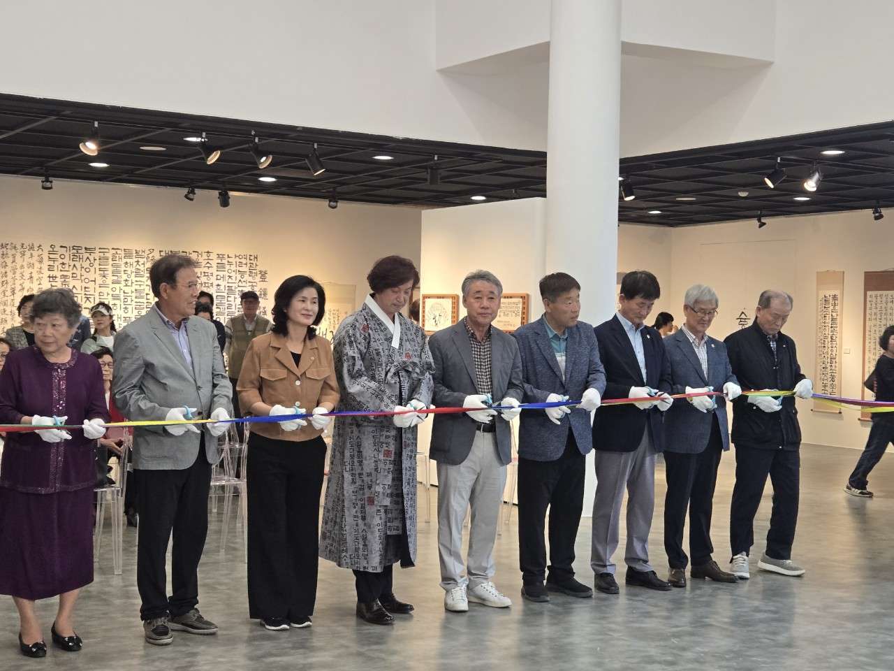 사본 -0_de9Ud018svc19xd6zprk74rc_s9oqpo.jpg