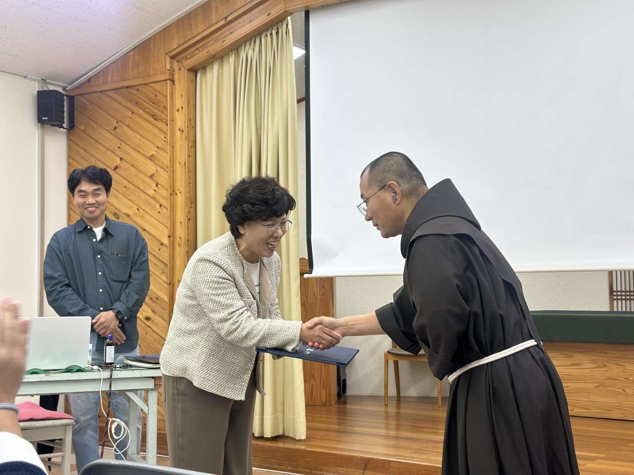 사본 -c_6e6Ud018svcs9mmcidcm4f6_pl1i5e.jpg