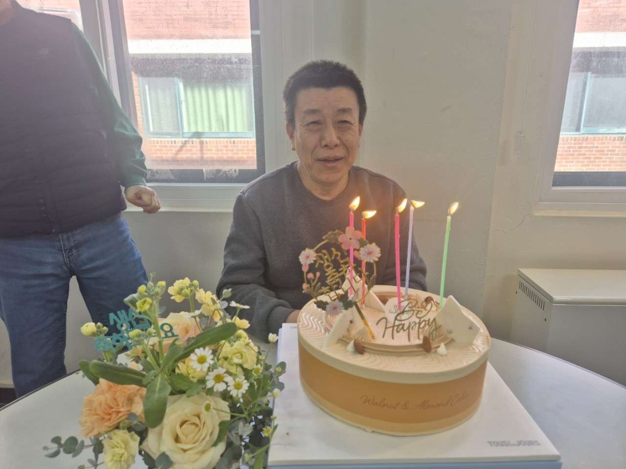 사본 -a_g77Ud018svc9sv9mwgb9a4j_veaao1.jpg